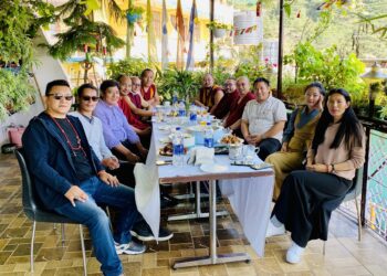 སྐབས་༡༤ པའི་རྒྱུན་ལས་ཀྱིས་ཚོགས་མི་ཚོར་གསོལ་སྟོན་གོ་སྒྲིག་ཞུ།