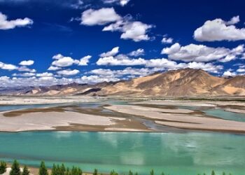 བོད་ཀྱི་ཆུ་ཆེན་རྣམས་ངོ་སྤྲོད་སྙིང་བསྡུས།